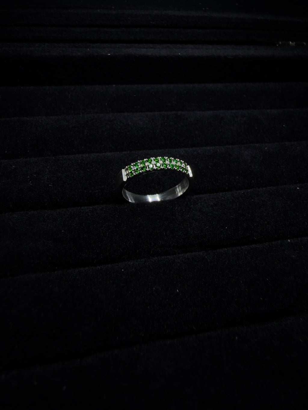 Anillo Pavé Doble de Esmeralda Lab Grown - Plata 950 | HADES